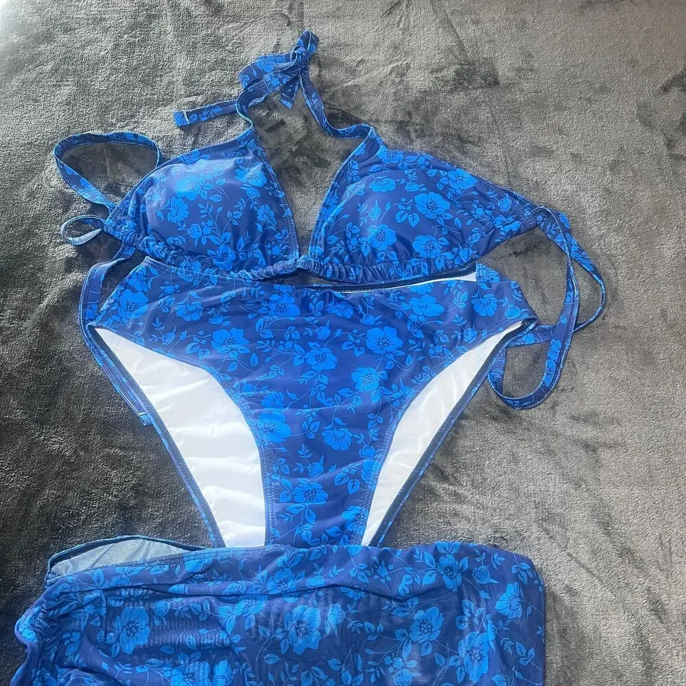 Sexy Women’s Blue Floral Bikini Set with Matching Sheer Sarong – Size 0XL